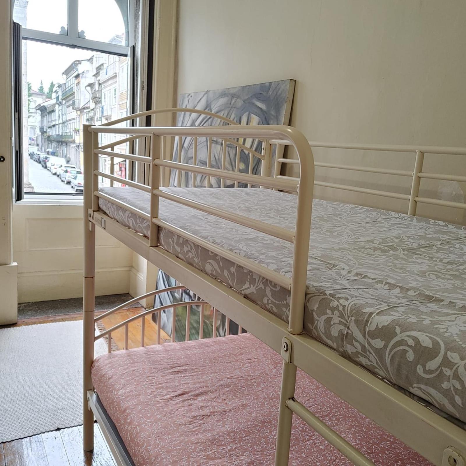 Dans L'Atelier Hostel Unidade Porta Nova บรากา ภายนอก รูปภาพ
